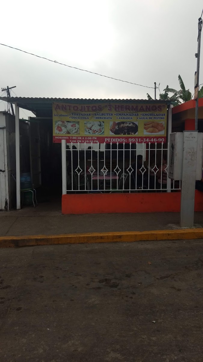 Antojitos Los 3 Hermanos Playas Del Rosario