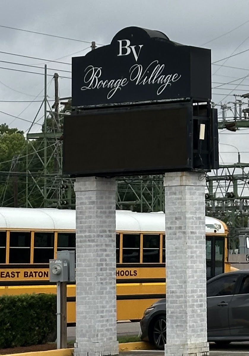 Calvin’s Bocage Market
