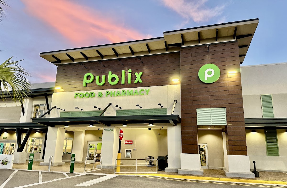 Publix Super Market at eTown Exchange