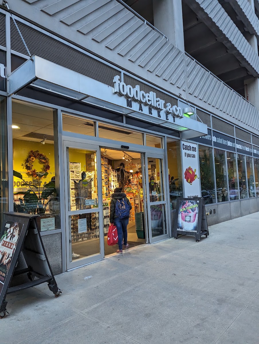 Foodcellar Market