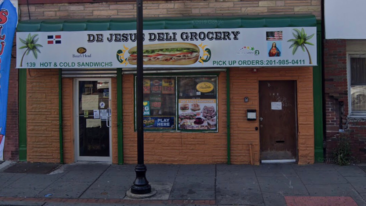 De Jesus Deli & Grocery