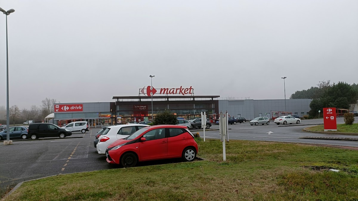 Carrefour Drive Saint-Amand-Montrond De Gaulle