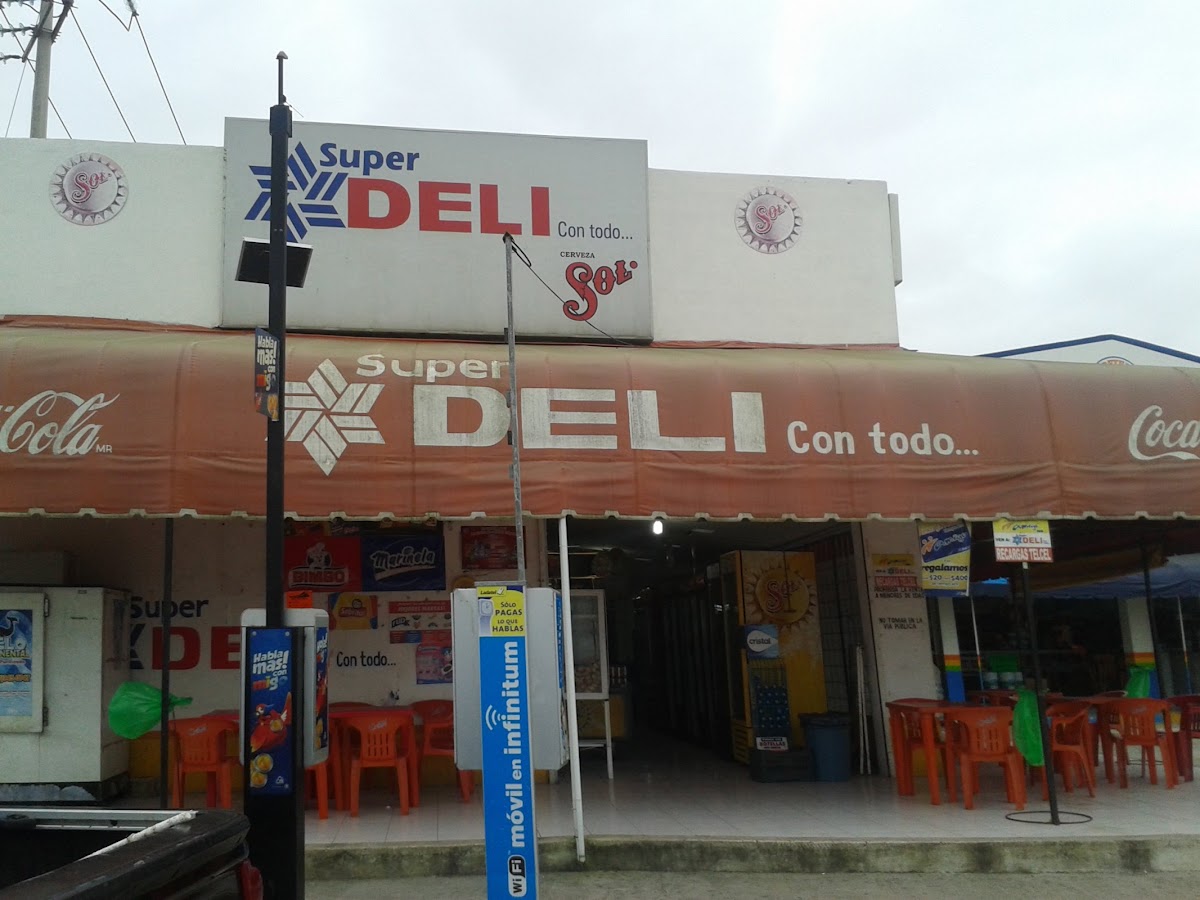 Super DELI con todo