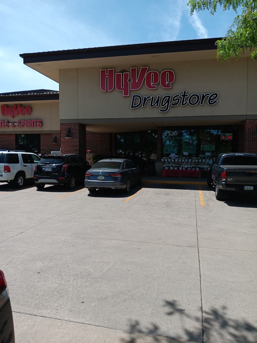 Hy-Vee Drugstore