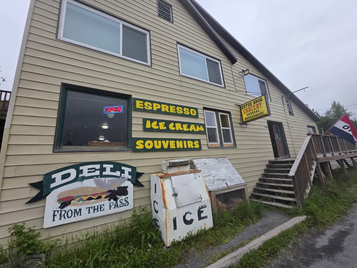 Estes Brothers Grocery