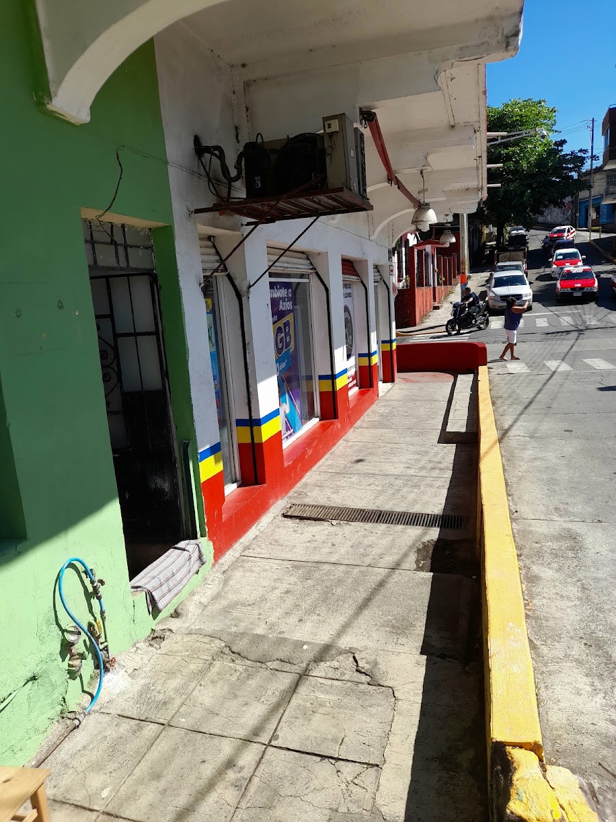Minisuper Ejecutivo (5 de Mayo)