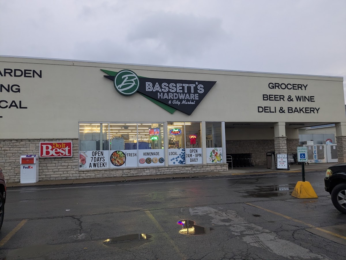 Bassett's Hardware & City Market