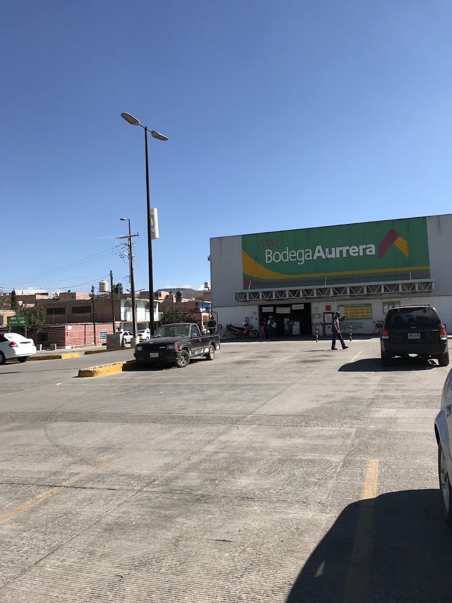 Mi Bodega Aurrera, Villanueva