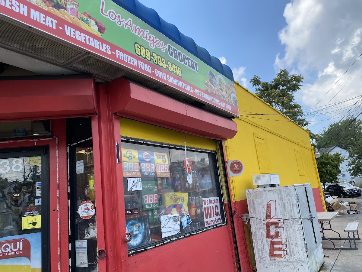 Los Amigos Supermarket