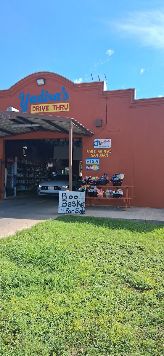 Yadiras Drive Thru