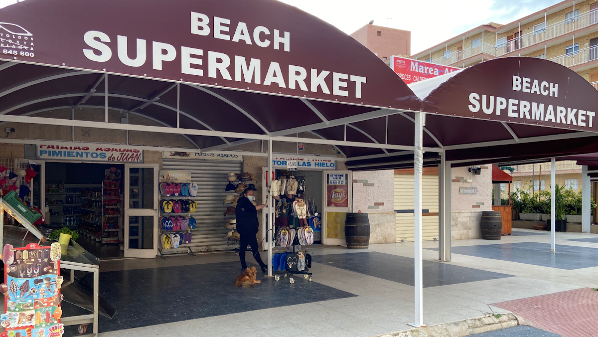 Beach supermarket Y Kebab Metro