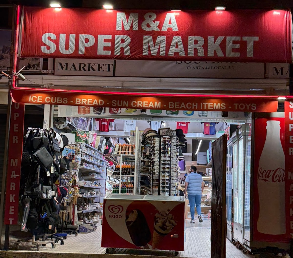 M&A Super market