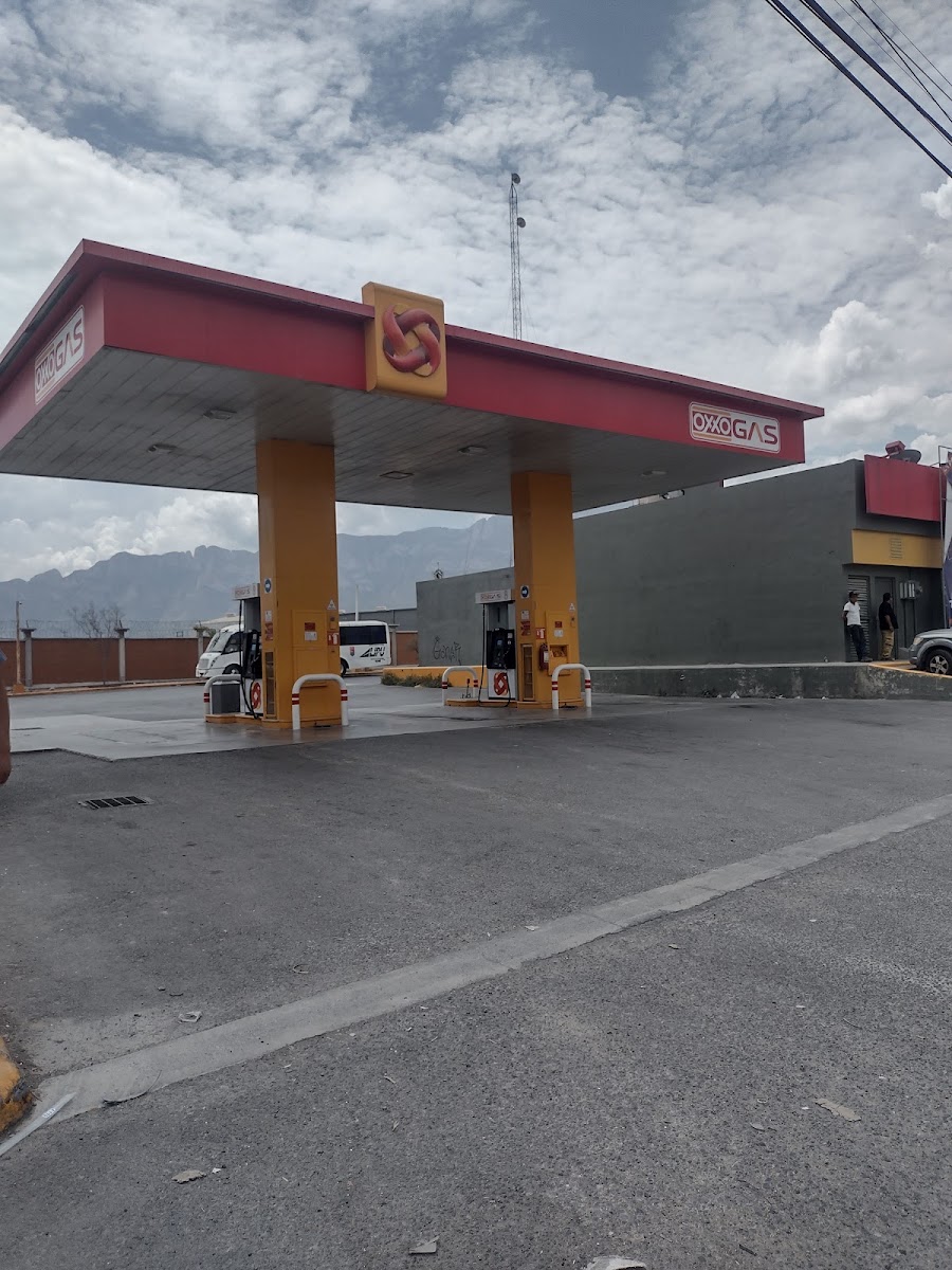 Oxxo Gas Parque Aluminio