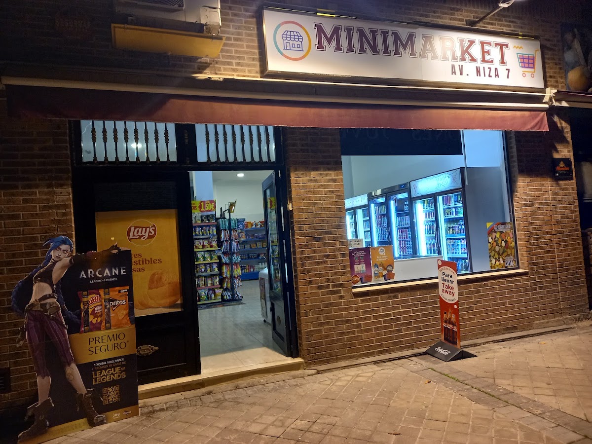 Minimarket Av. Niza Nº7 'PARCELSHOP'