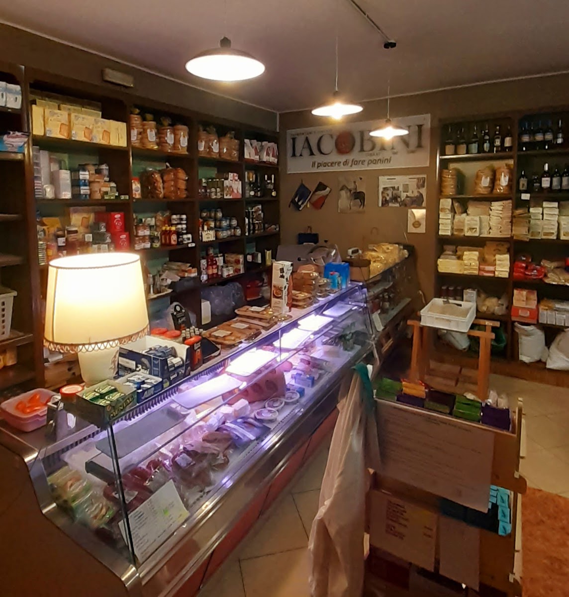 Alimentari e Diversi IACOBINI