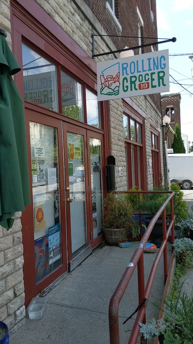 Rolling Grocer 19