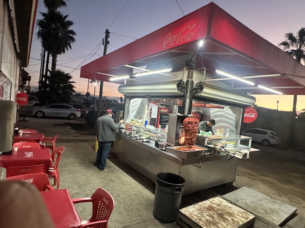 Tacos y tortas El Junior