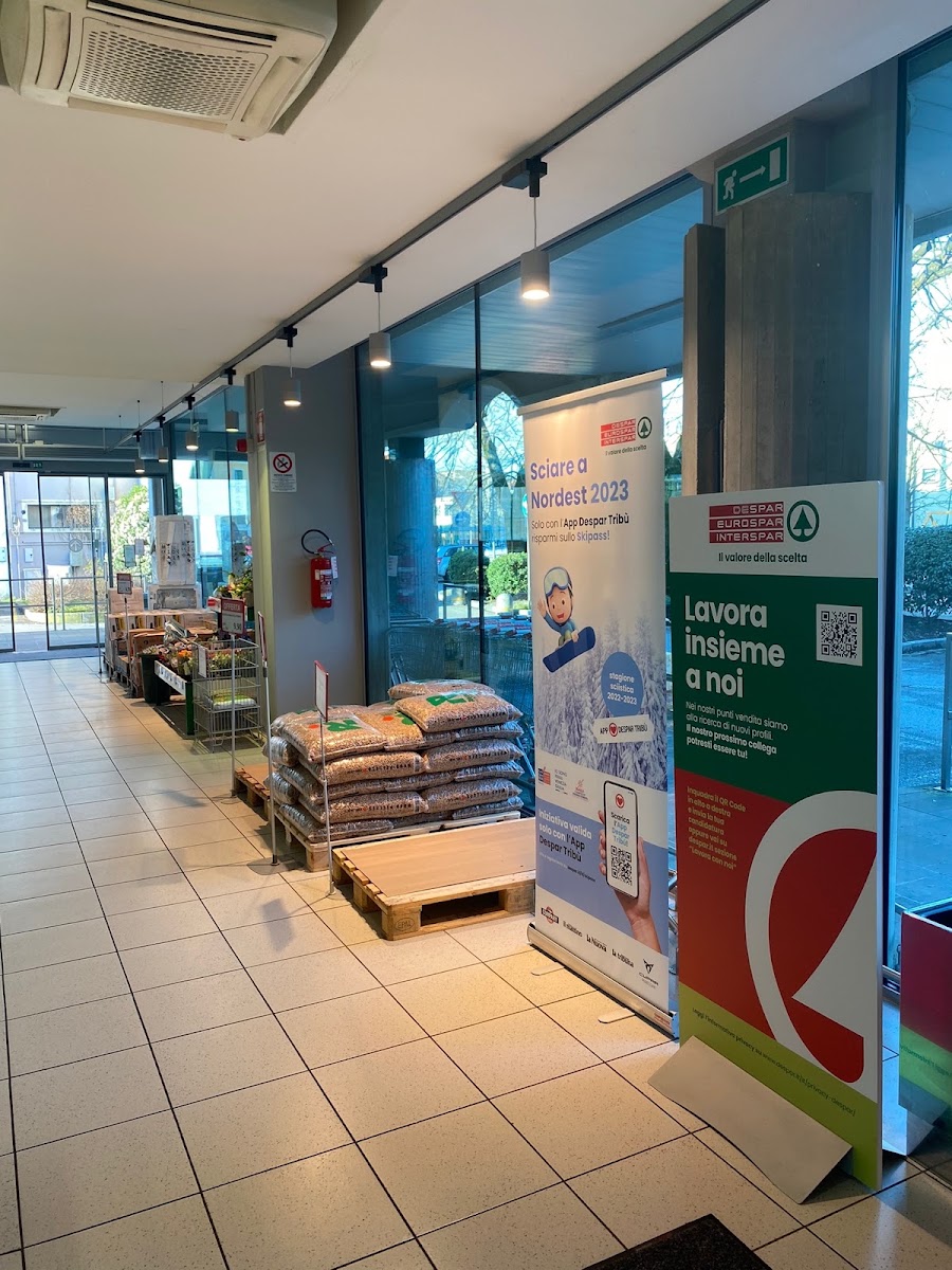 Supermercato Eurospar Lati Stazione