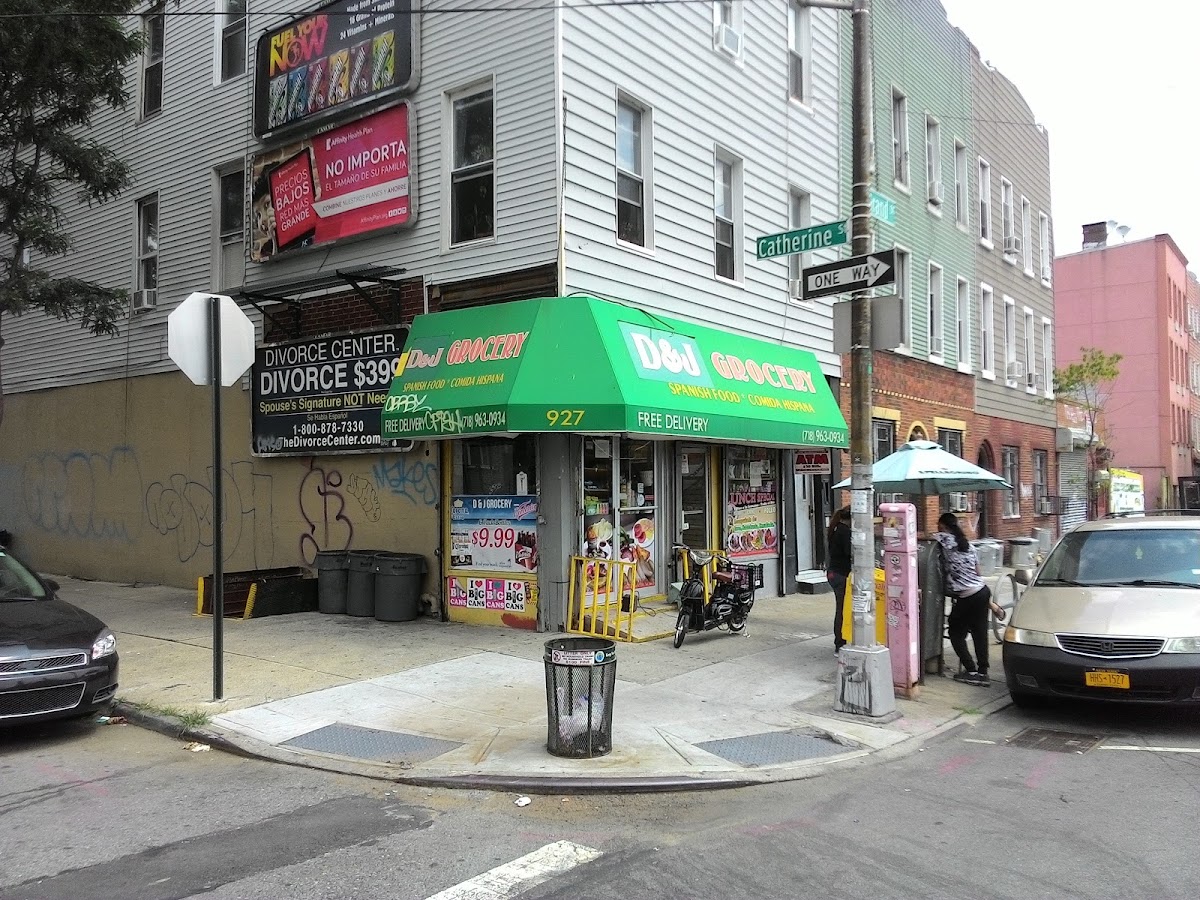 D & J Grocery Store