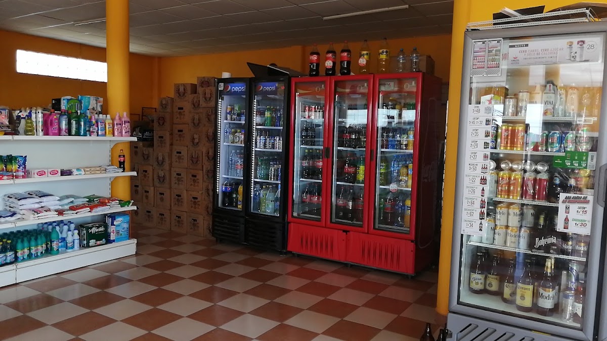 Mini-Super El Huizachal