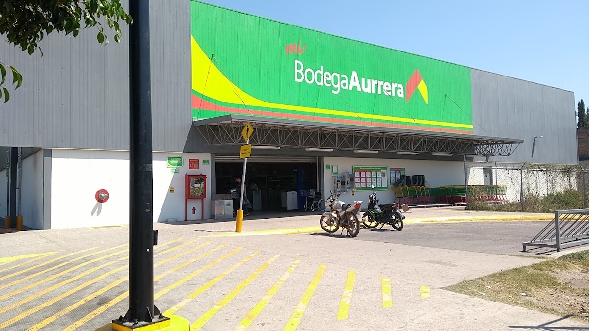 Mi Bodega Aurrera, Acaponeta
