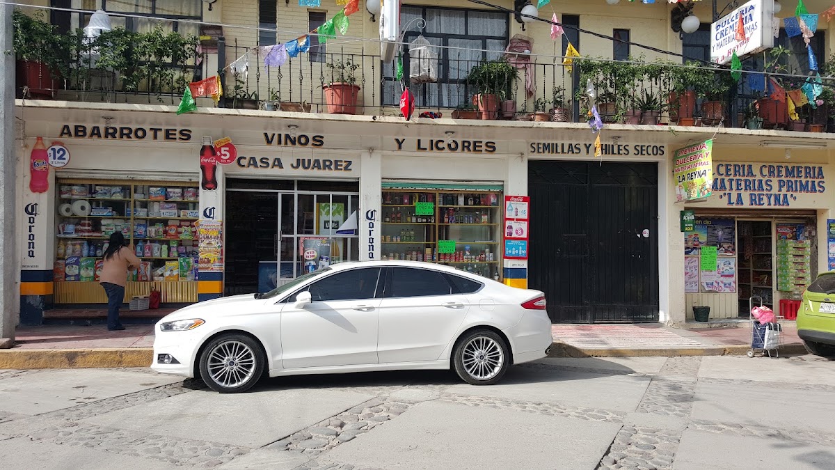 Abarrotes Vinos y Licores 'Casa Juarez'