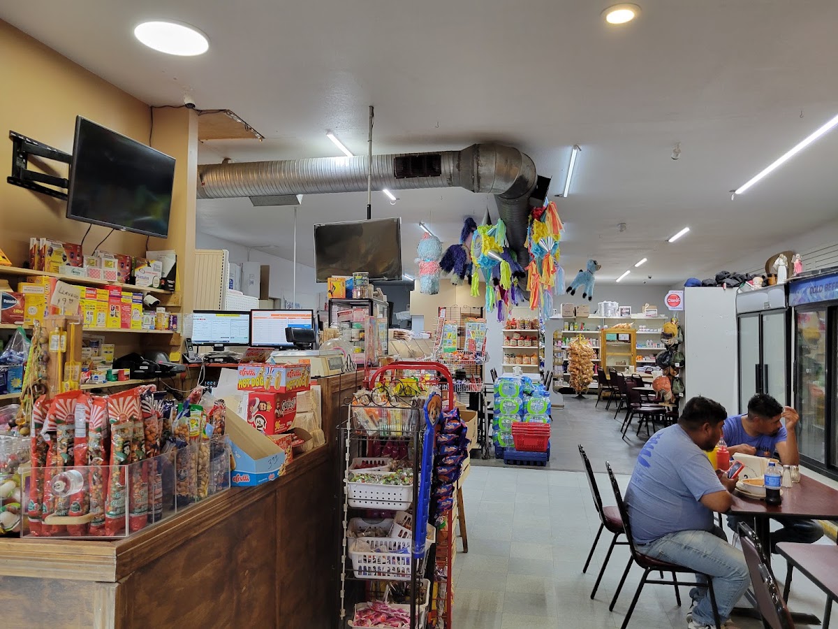 Jose Luis Bencomo Grocery