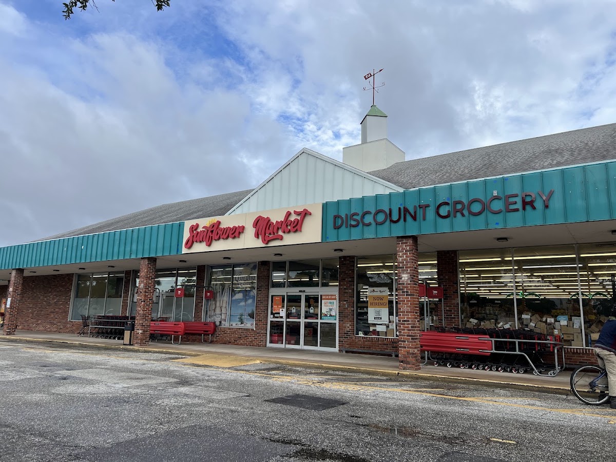 Sunflower Discount Grocery Liquidation Outlet