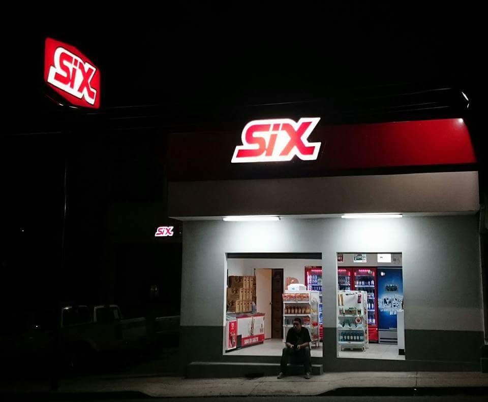 Tiendas Six