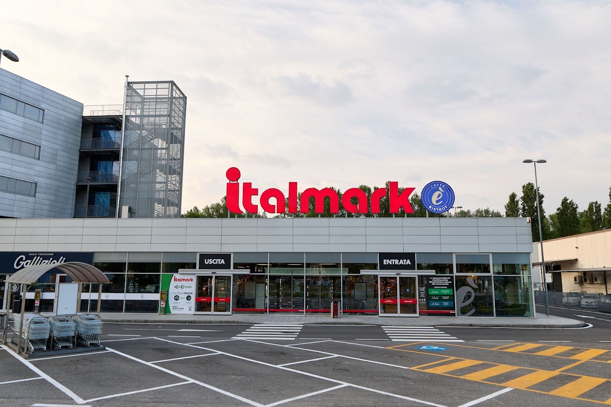 Family Market